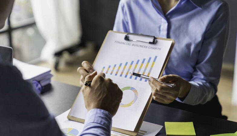investment banking recruiting agency